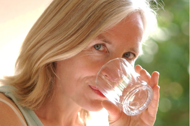 Dry Mouth woman drink water Dry Mouth woman drink water