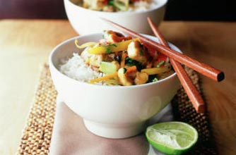 Chicken and cashew stir-fry recipe Chicken and cashew stir-fry recipe