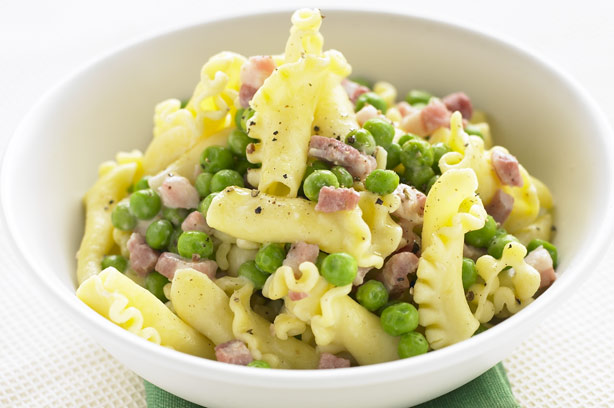 Pea and bacon pasta Pea and bacon pasta