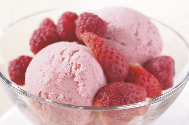 Berry fruit fool