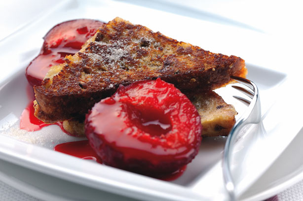 French toasts with cinnamon and plum compote French toasts with cinnamon and plum compote