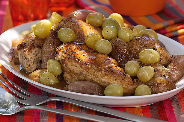 Chicken Braised with Sherry, Vinegar and Grapes
