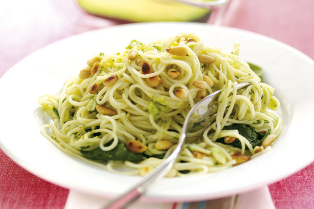 A quick avocado and pesto spaghetti recipe