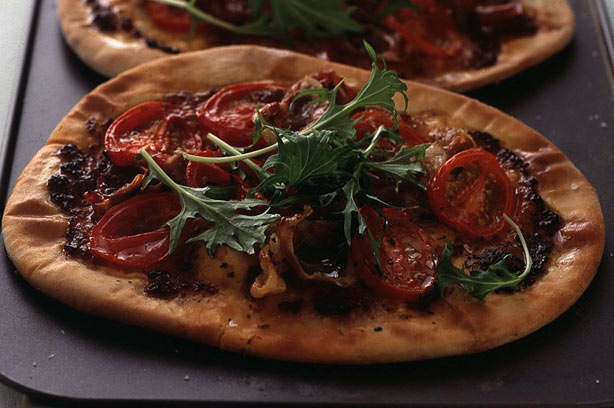 Tomato and parma ham pizza