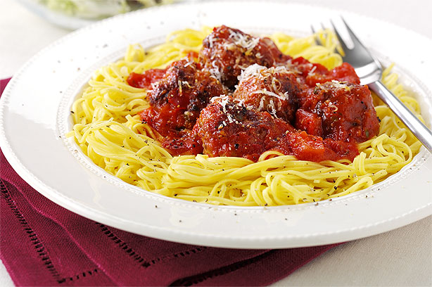 Turkey meatballs with red pepper pasta Turkey meatballs with red pepper pasta