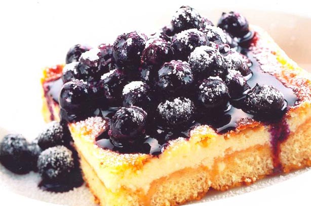 British cheesecake with warm blueberries