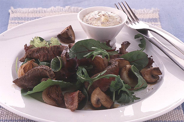 Warm Pepper Steak and Mushroom Salad