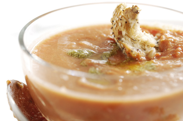 Chilled tomato and rocket pesto soup