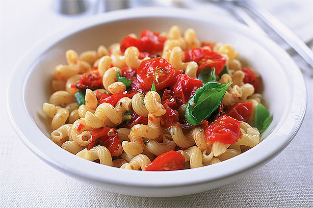 Pasta with Juicy Cherry Tomatoes Pasta with Juicy Cherry Tomatoes