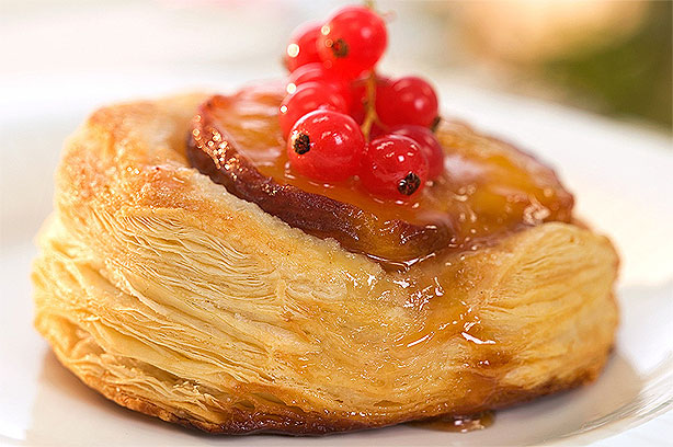 Caramel Peach Puff Pastry Caramel Peach Puff Pastry