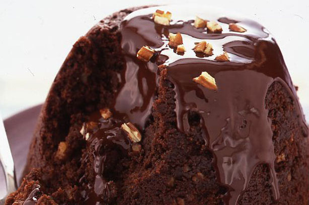 Chocolate pecan sponge pudding