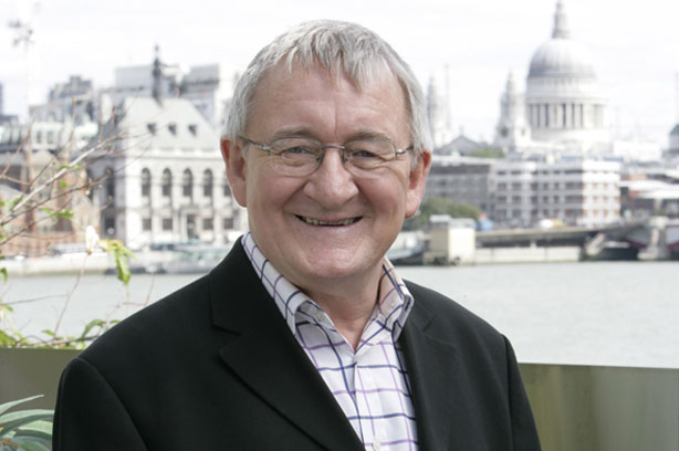 Dr Chris Steele