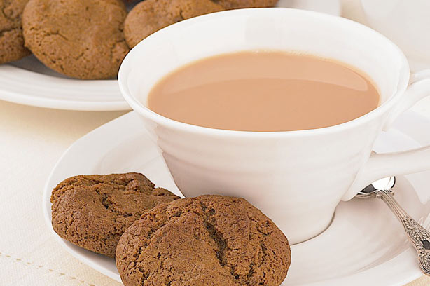 Crunchy Ginger Biscuits tea