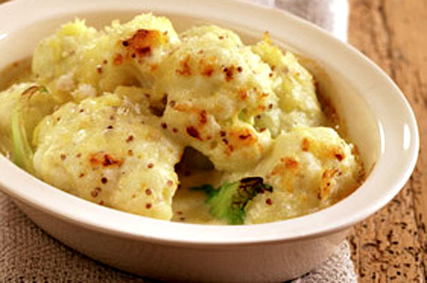 Cauliflower in three cheese sauce