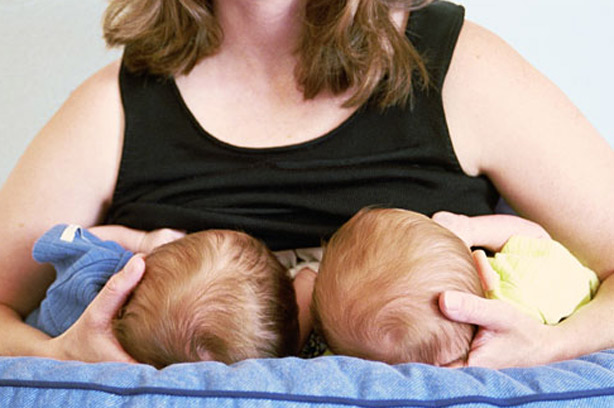 Breastfeeding twins