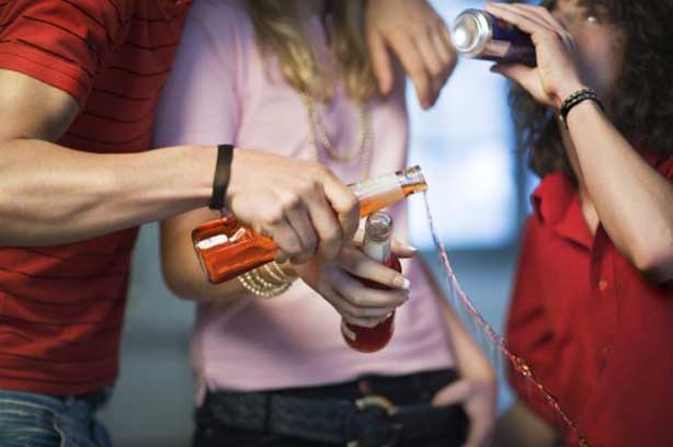 Pre teen coping peer pressure drinking binge alcopop