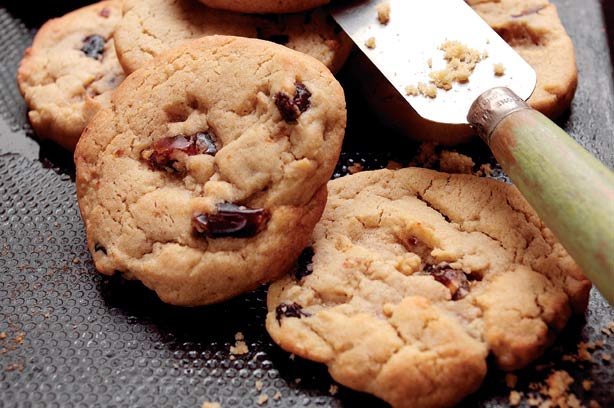 Antony Worrall Thompson 's quick fridge biscuits
