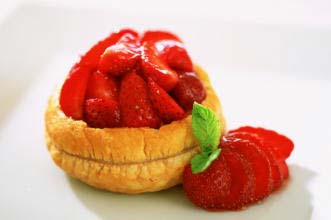 Quick glazed strawberry tarts recipe Quick glazed strawberry tarts recipe