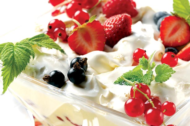Elderflower trifle