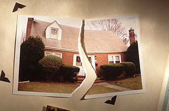 Picture of a house torn down the middle - divore