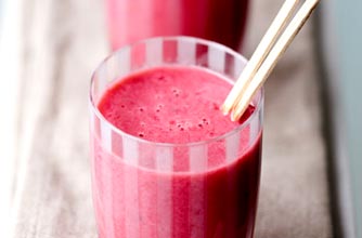 Pomegranate, raspberry and banana smoothie Pomegranate, raspberry and banana smoothie