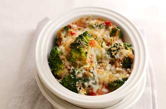 Broccoli with fresh tomato sauce