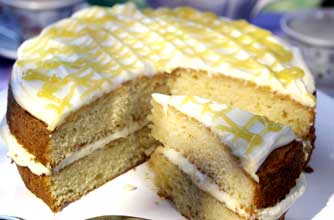 Lemon cream cake