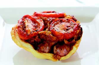 Sausage tatin with tomato confit