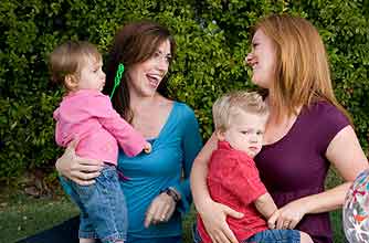 Mothers meeting up with their kids_istock