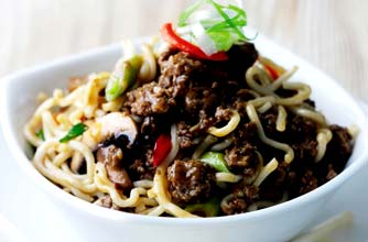 Stir-fry beef noodles
