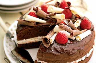 Devil's foodcake with strawberry cream
