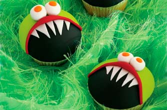 Green monster cupcakes