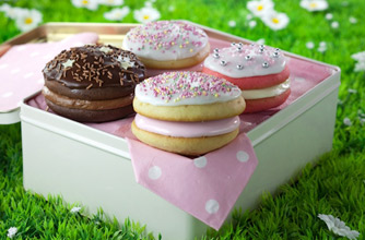 Classic chocolate whoopie pie :: Whoopie pie recipes :: Recipes :: goodtoknow.co.uk