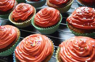 Lyndsey McAulay's frosted cupcakes recipe Lyndsey McAulay's frosted cupcakes recipe