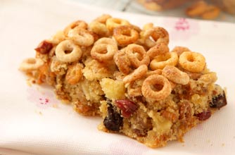 Apple and berry Cheerios bar recipe Apple and berry Cheerios bar recipe