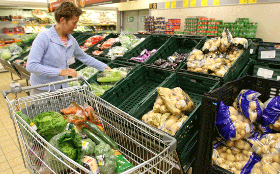 Money saving tips for mums: Change your supermarket Money saving tips for mums: Change your supermarket