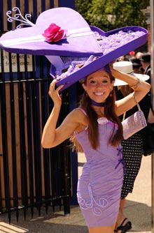 Royal Ascot: How to wear a hat guide Royal Ascot: How to wear a hat guide