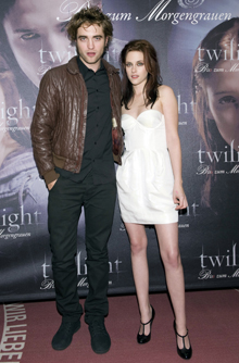 Robert Pattinson and Kristen Stewart Robert Pattinson and Kristen Stewart