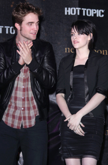 Robert Pattinson and Kristen Stewart Robert Pattinson and Kristen Stewart