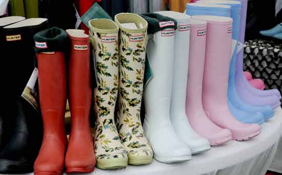 Money-saving tips for mums: Go for a rain walk Money-saving tips for mums: Go for a rain walk
