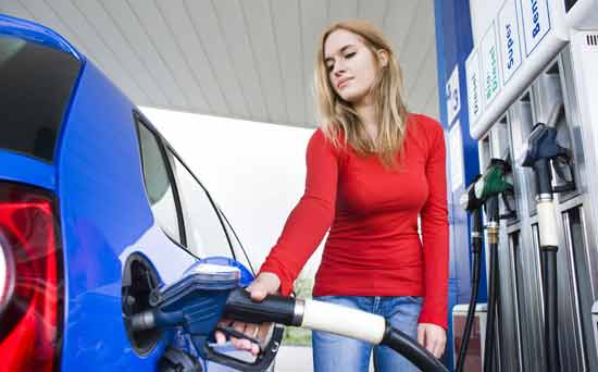 Money saving tips for mums: Get cheaper petrol Money saving tips for mums: Get cheaper petrol