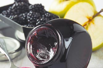 Blackberry and apple jelly