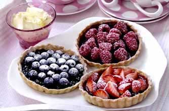 Fresh berry tarts Fresh berry tarts