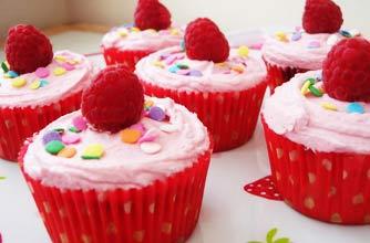 Victoria Threader's raspberry cupcakes