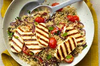 Quinoa salad with Halloumi cheese