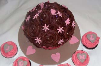 Amanda Burgoyne's pink heart chocolate cake recipe Amanda Burgoyne's pink heart chocolate cake recipe