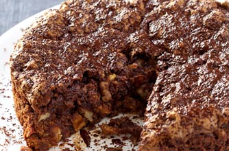 Lisa Faulkner's chocolate and walnut torte