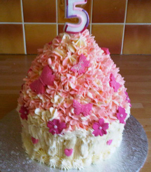 Your giant cupcakes Your giant cupcakes