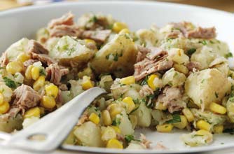 Crushed potatoes with tuna and sweetcorn recipe Crushed potatoes with tuna and sweetcorn recipe