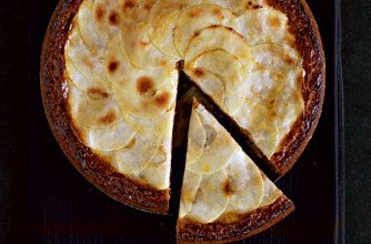 Spiced apple cake